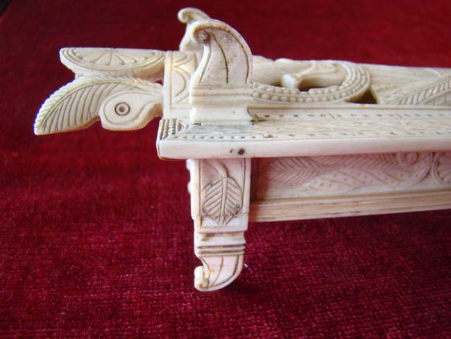 One of the finest Napoleonic Prisoner-of-War bone game boxes (circa 1810) in existence — image 7